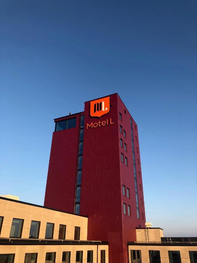 L Hotel